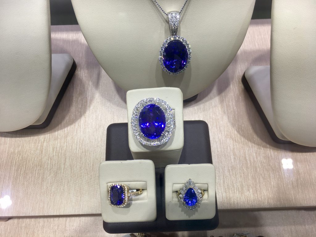 tanzanite st thomas